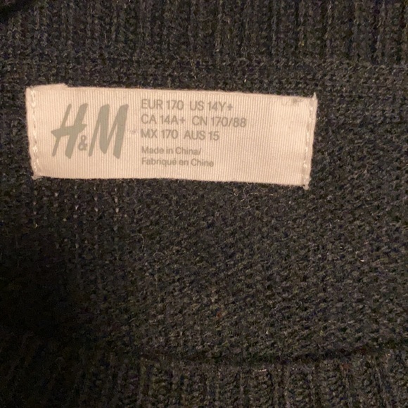 H&M Reindeer Christmas Sweater - Picture 4 of 4